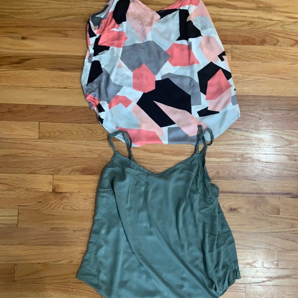 Torrid tank tops 00. Fits 10-12